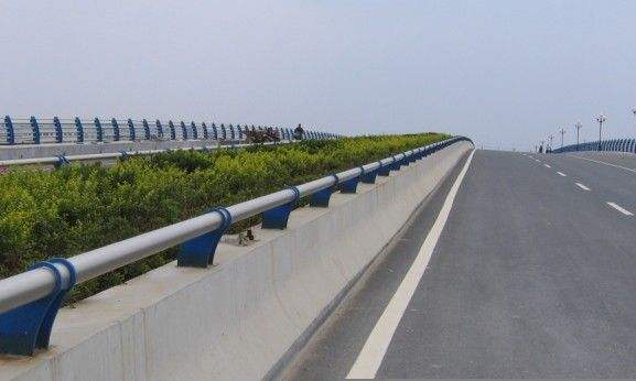 蚌埠專業(yè)不銹鋼護(hù)欄與橋梁防護(hù)欄服務(wù)